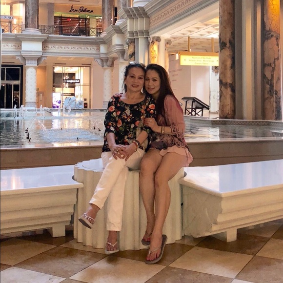 Meet your Posher, Tuquyen - Picture 4 of 4